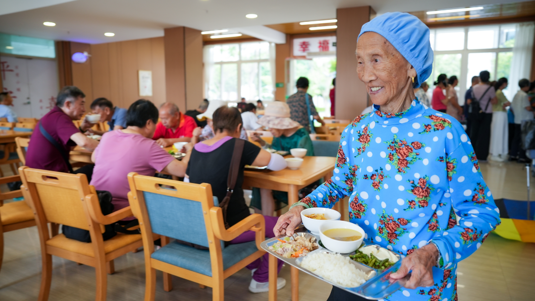 就在红河，他们10元实现干饭自由→