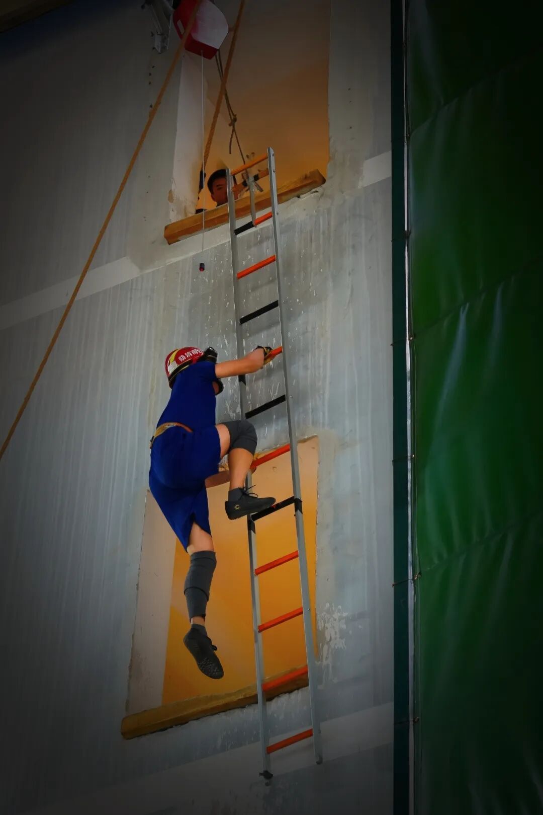 攀登挂钩梯 (2).jpg