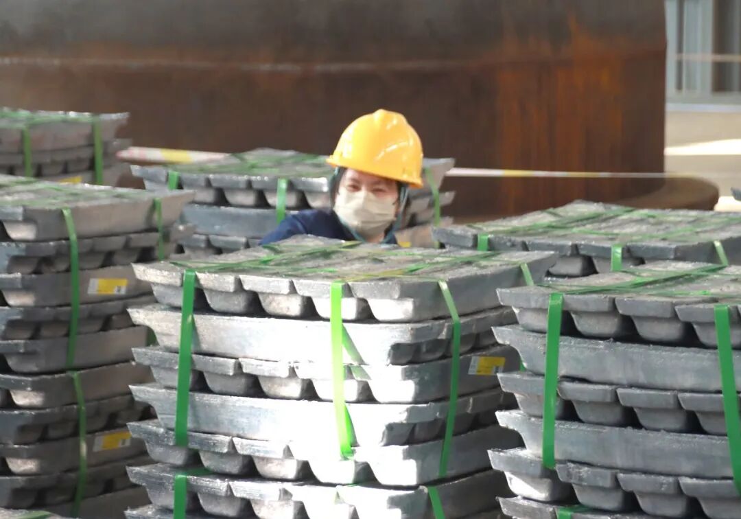 覃倩：一年取三证、文体双修的“蒙自矿冶女神”